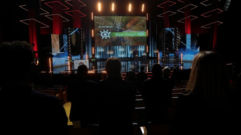 Los Forqué premian a 'Las niñas' en una gala homenaje a las víctimas del COVID-19 | Ver