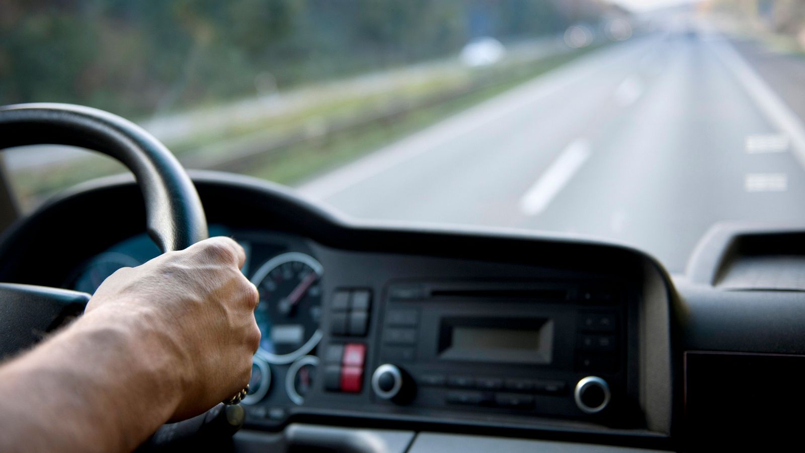 Los transportistas reclaman que se abran los bares de carretera a los conductores profesionales