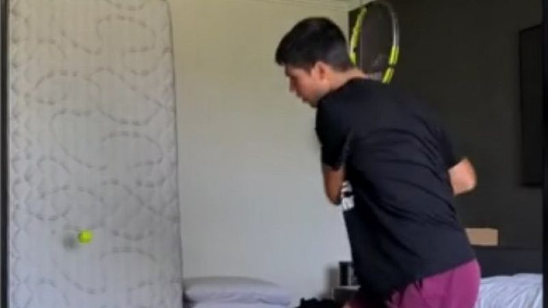 Pelotazos a un colchón: la preparación de los tenistas españoles para el Abierto de Australia