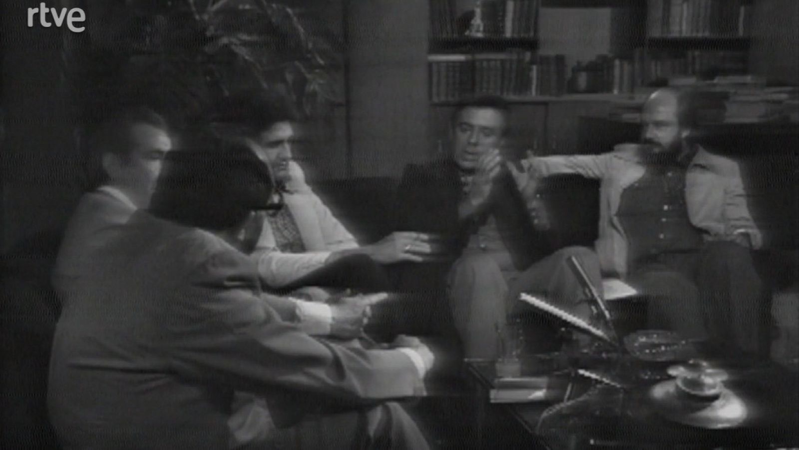 Más allá - Cita con los OVNIs (Parte 2)