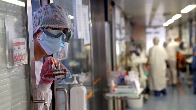 Un hospital de Badalona comienza el ensayo clínico de un nuevo tratamiento anti-covid a partir de plasma de pacientes