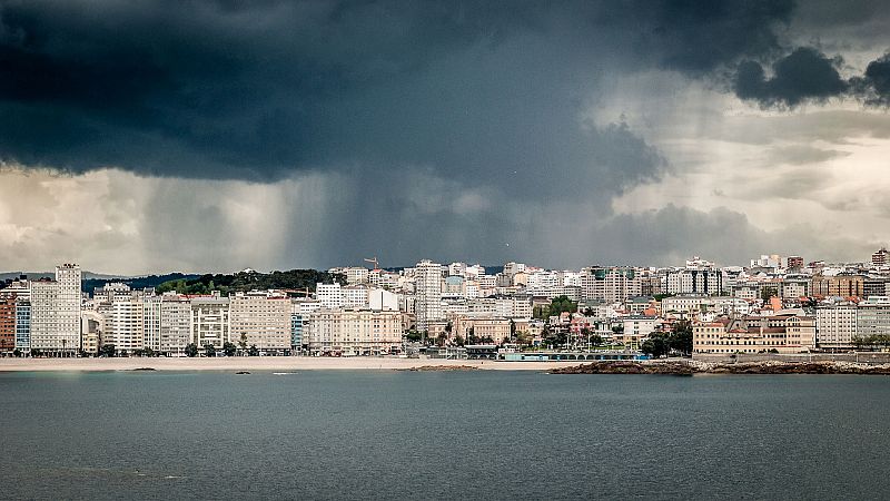 Lluvias persistentes en oeste de Galicia, sistema Central y en Estrecho