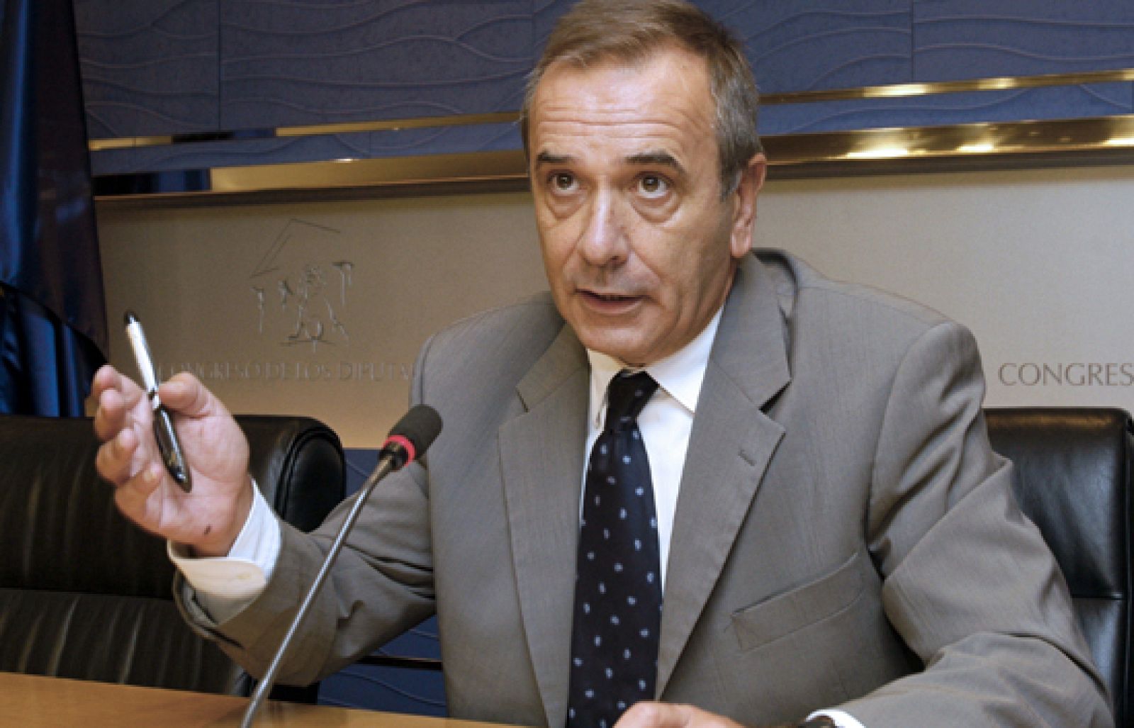 Luz verde a la comparecencia del presidente del Gobierno para hablar de la situación económica | Ver