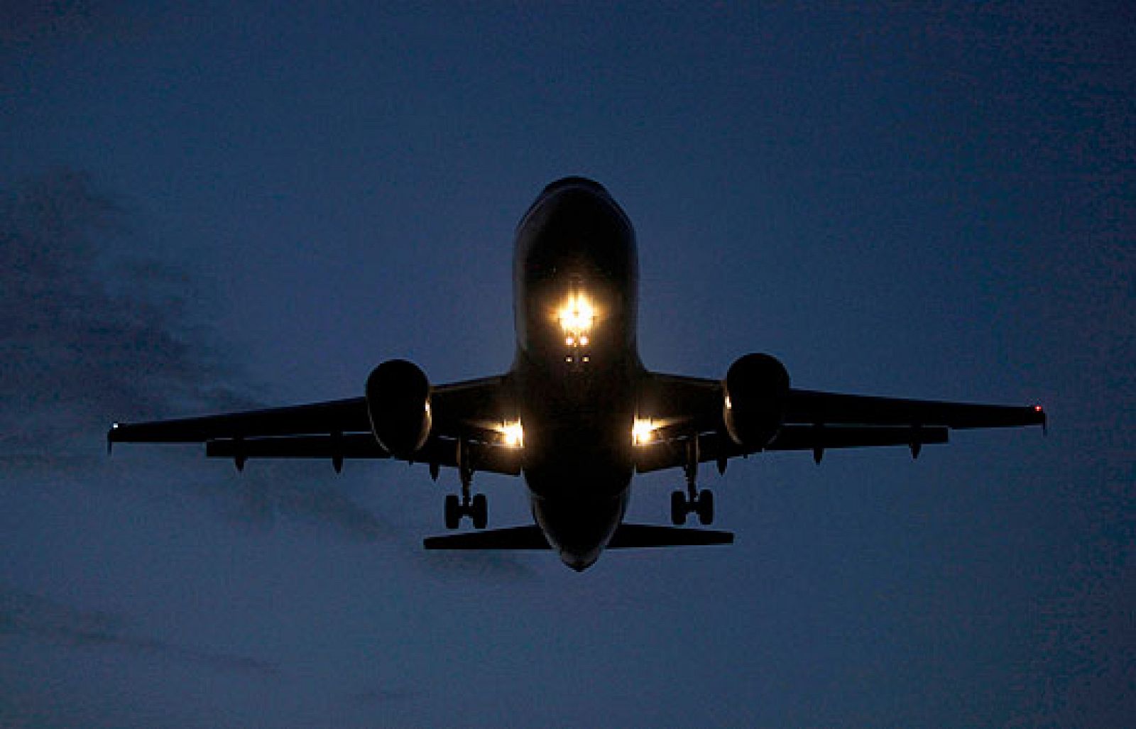 Aena implanta un sistema para mejorar la seguridad de los vuelos transatlánticos.