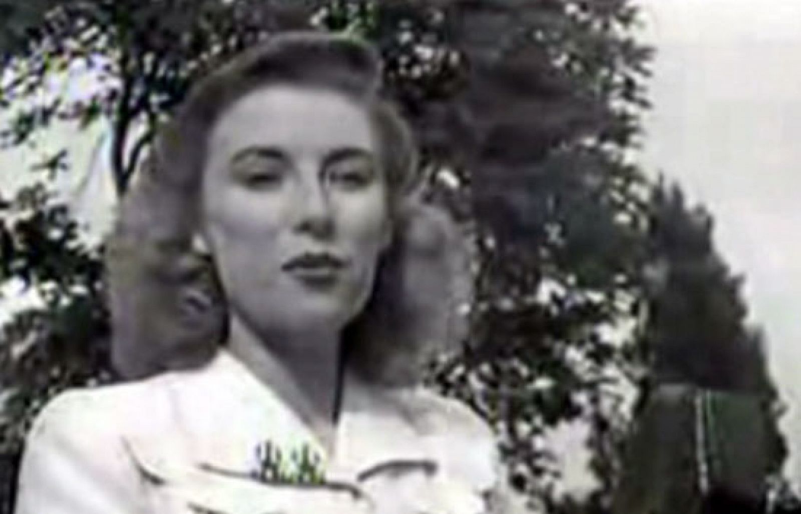 Vera Lynn vuelve a triunfar siete décadas después | Ver