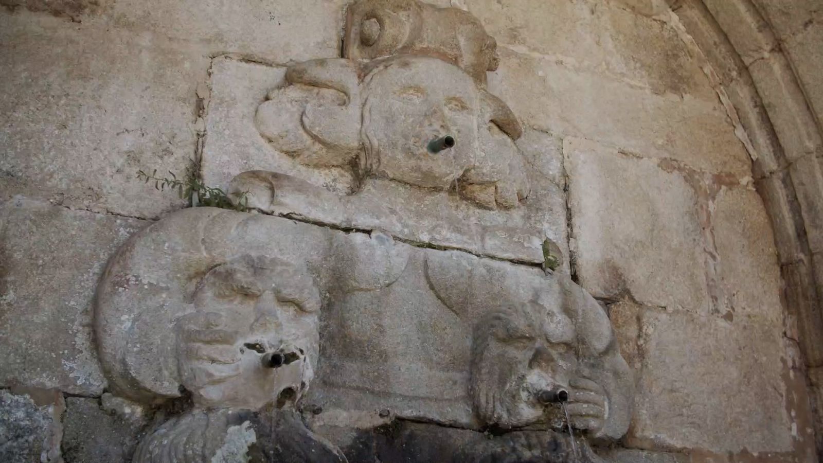 Jardines con historia descubre la fuente de "La Coca"