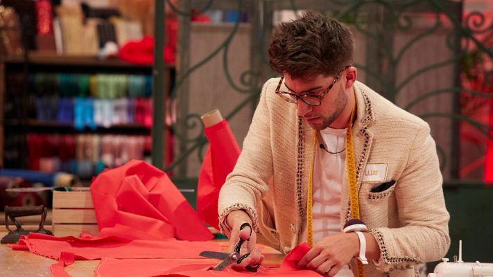 Maestros de la costura - Lluís es más de la reina de Inglaterra que de Eugenia Silva