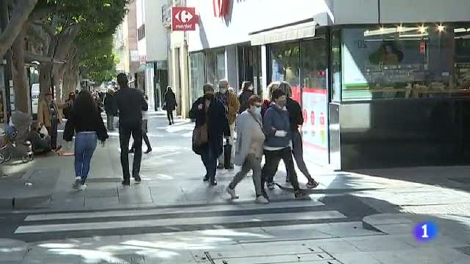 Almería, la primera capital andaluza a punto del cierre de su actividad no esencial | Ver