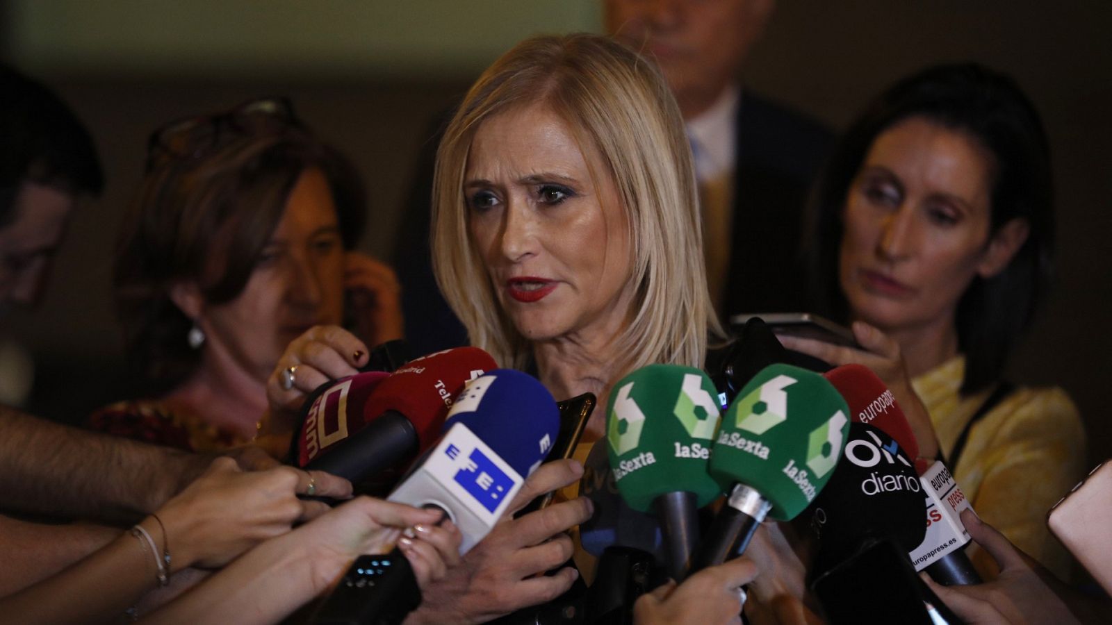 Cifuentes reconoce que no defendió su trabajo de máster