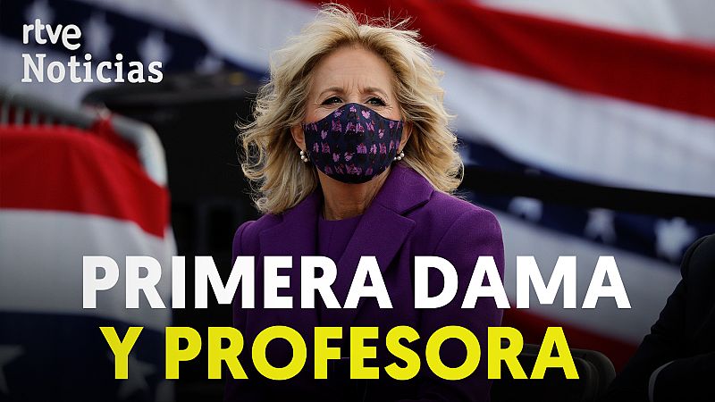  La primera dama dedica sus primeras palabras a los docentes 