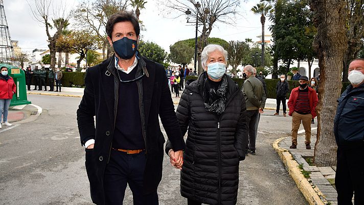 Familiares dan el último adiós al hermano de Paquirri