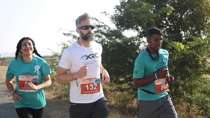 Telediario 1 - La VI Ultramaratón de Anantapur da la vuelta al mundo en 20 ciudades