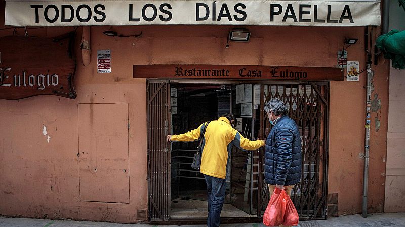 Las comunidades endurecen las medidas en plena tercera ola