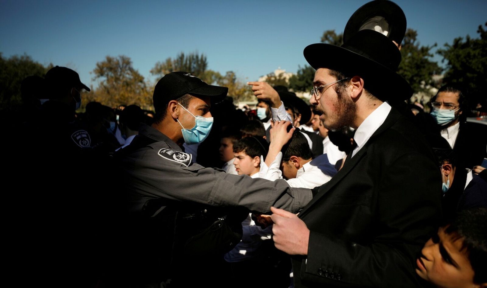 Protestas ultraortodoxas contra las restricciones impuestas en Israel