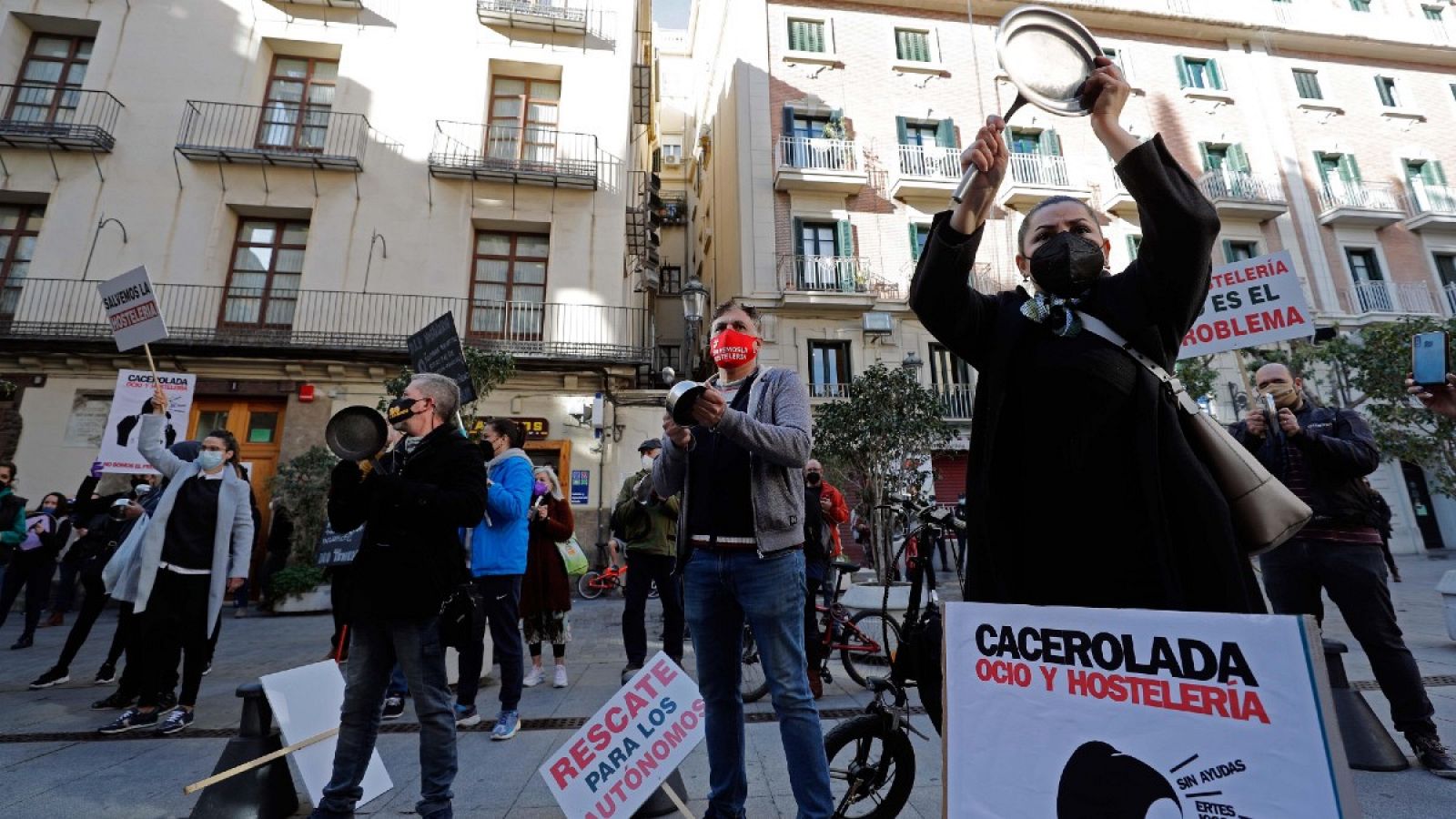 La hostelería en Madrid perderá más de 7 millones de euros por el adelanto del cierre