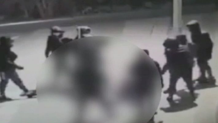 Telediario 1 - Indignación en Francia por la paliza a un adolescente