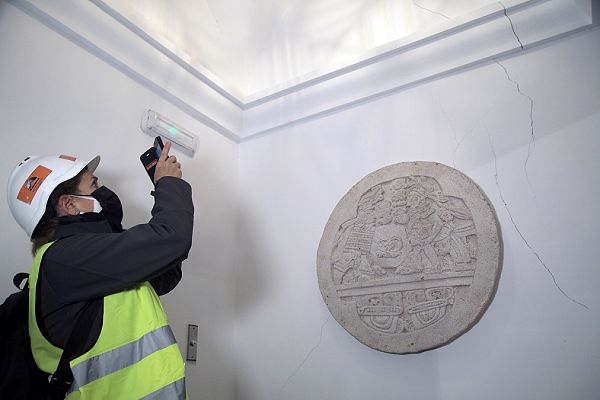 Telediario 1 - Los municipios granadidos de Atarfe y Santa Fe hacen recuento de daños tras el terremoto del sábado y sus réplicas