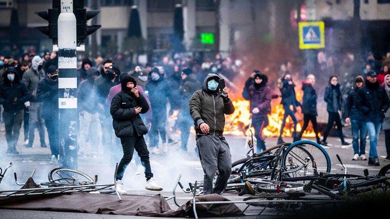 En Holanda los violentos manifestantes han provocado los disturbios más graves de los últimos 40 años