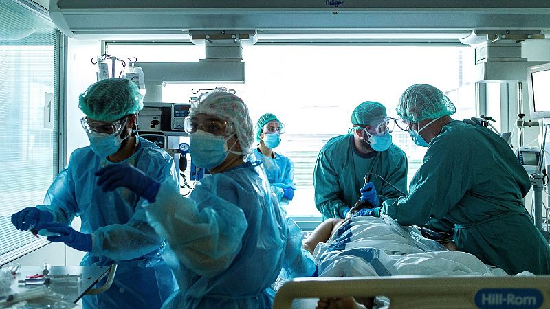 Ricard Ferrer, presidente de la Sociedad Española de Medicina Intensiva: "Es el momento de coordinación entre hospitales para que no se llegue al colapso"