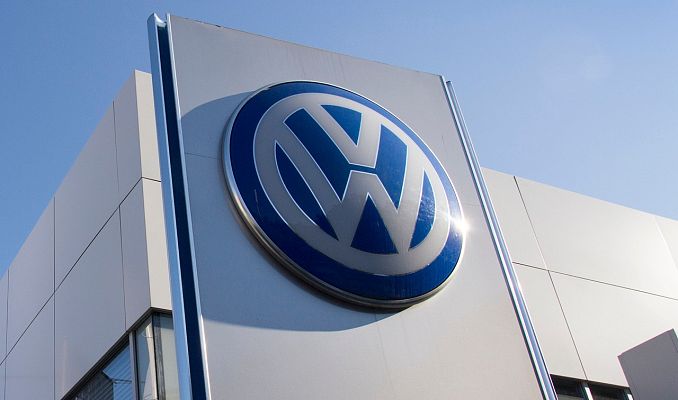 Telediario 1 - Volkswagen tendrá que indemnizar a los afectados por el 'dieselgate'
