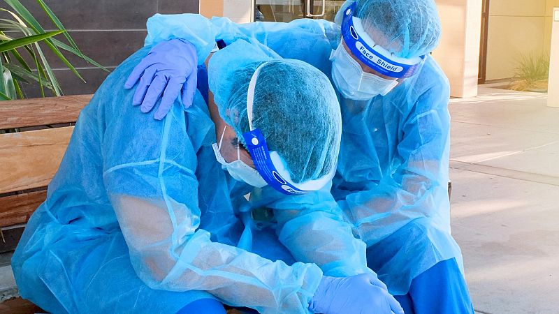 Una enfermera del Hospital La Paz relata cómo es una noche de guardia a cargo de 17 pacientes