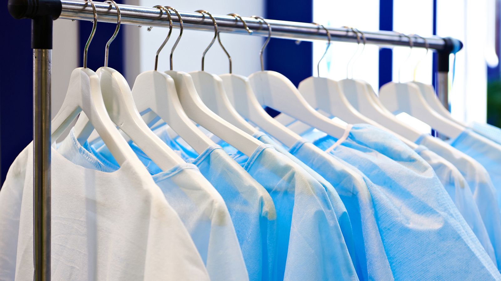 España Directo - Más de 23500 batas sanitarias al día