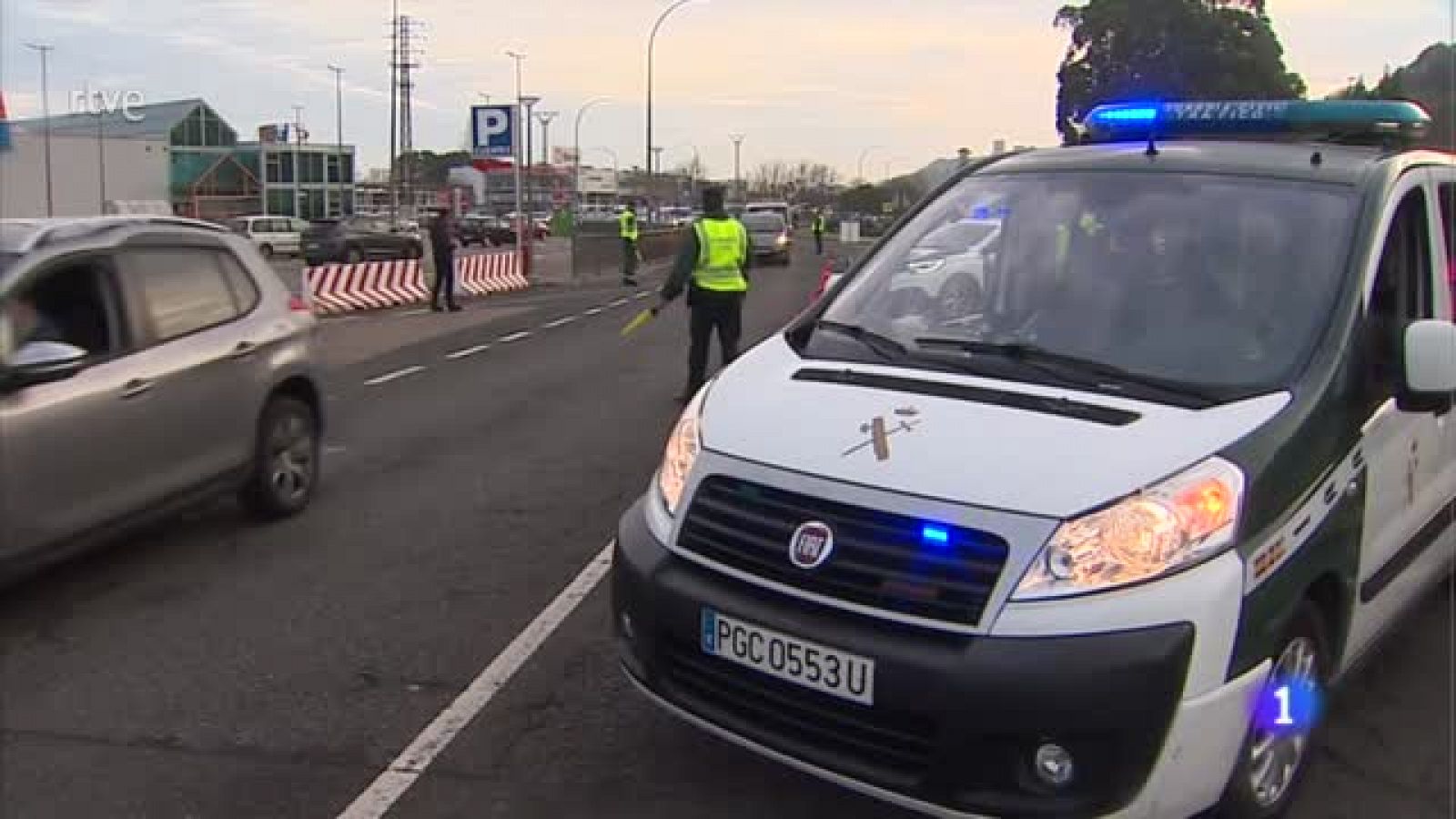 La Guardia Civil controla los accesos de los municipios confinados