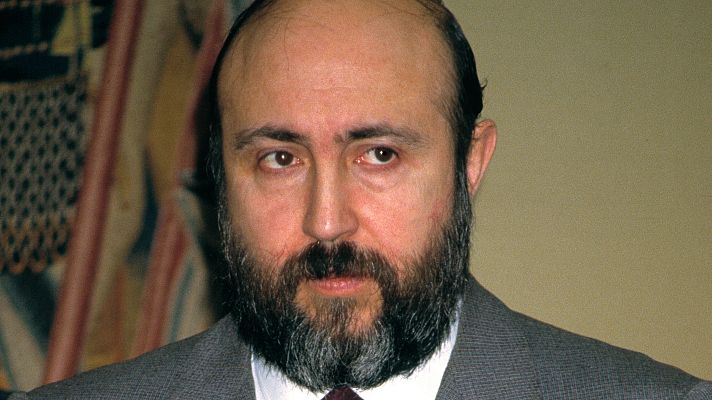 Novéntame otra vez - Roldán, todo por la pasta