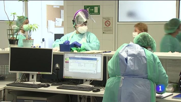 Noticias Andalucía - La UCI del Virgen del Rocío está a un tercio de ocupación