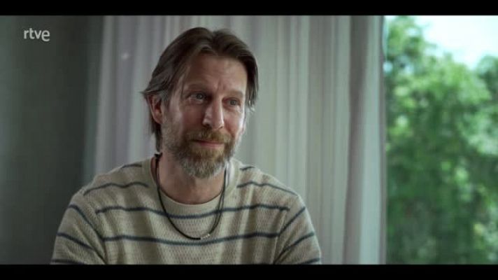 La caza - Sara y Víctor interrogan a Lance, el padre de Bela