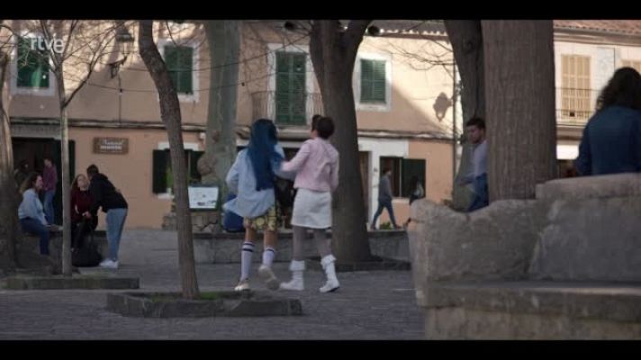 La caza - Acusan a Julia de mentirosa