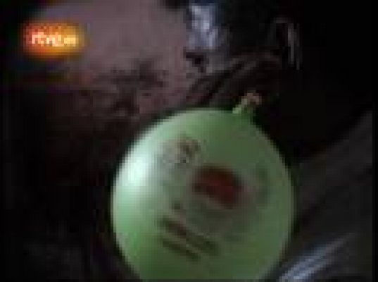  - Infla globos con la oreja