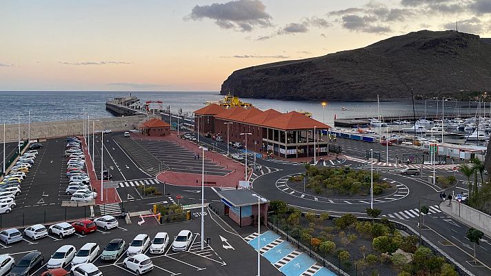 Telediario 1 - Se cumple un año del primer positivo en España por COVID-19: un turista alemán en La Gomera