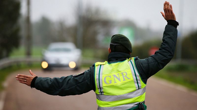 España y Portugal restablecen los controles en la frontera terrestre hasta el 10 de febrero | Ver