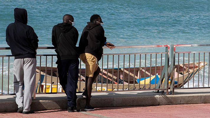 Más de 70 migrantes han sido expulsados por mal comportamiento de los hoteles canarios, según Cruz Roja