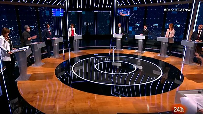 Chacón (PDeCAT) y Riera (CUP) se enzarzan sobre las ocupaciones ilegales - Especiales informativos | Ver