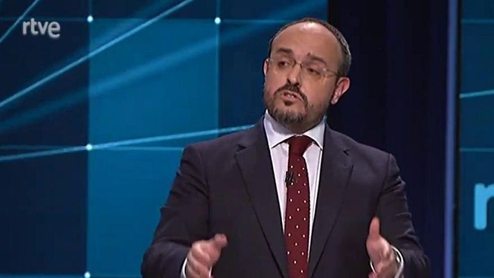 Especiales informativos - Fernández (PP) pide a Illa "mirar hacia el ámbito constitucionalista" frente a la "humillación" de los independentistas