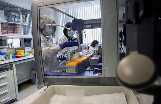 Telediario 1 - Así fue el análisis del primer positivo de coronavirus en España