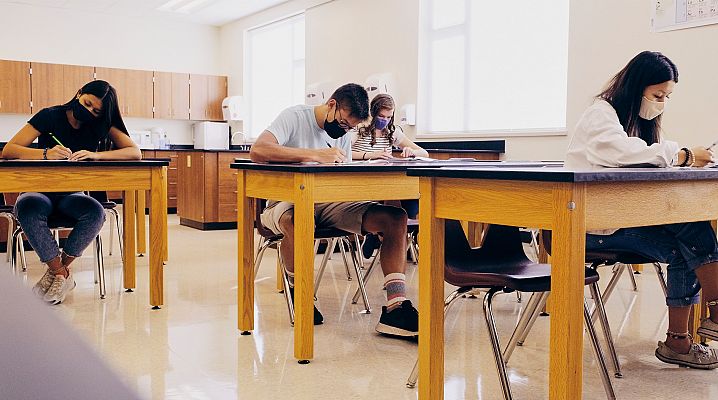 La hora de La 1 - ¿Son seguros los exámenes presenciales en la universidad?