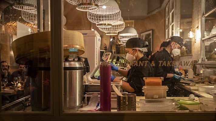 Las cosas claras - Miren Etxezarreta, economista: "El mercado laboral es insuficiente para cubrir las necesidades"