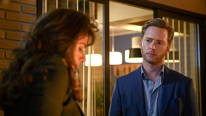 Cuéntame cómo pasó - Marta Altamira se presenta en casa de Toni Alcántara