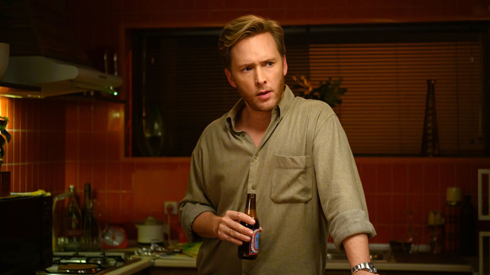 Marta Altamira propone a Toni ser su mano derecha en La Moncloa