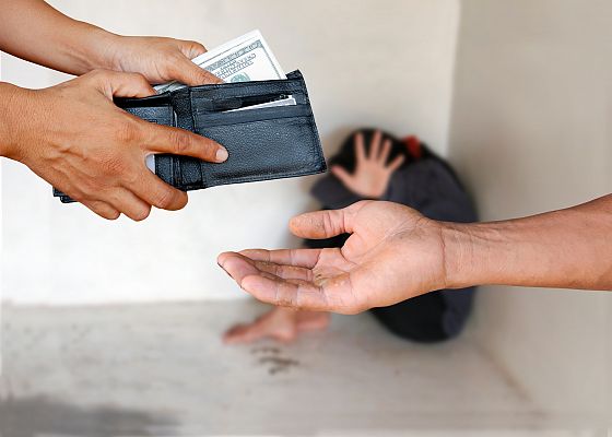 Telediario 1 - Las mujeres prostituidas, desprotegidas y abandonas ante la pandemia: "Nos han dejado sin alternativa"