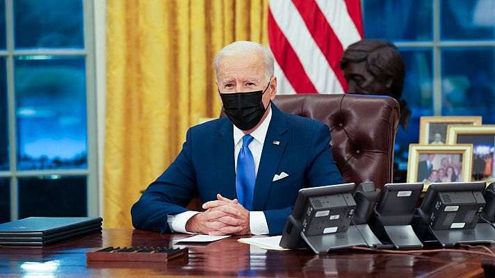 Telediario 1 - Biden ordena buscar a 600 familias que fueron separadas en la frontera de EE.UU.