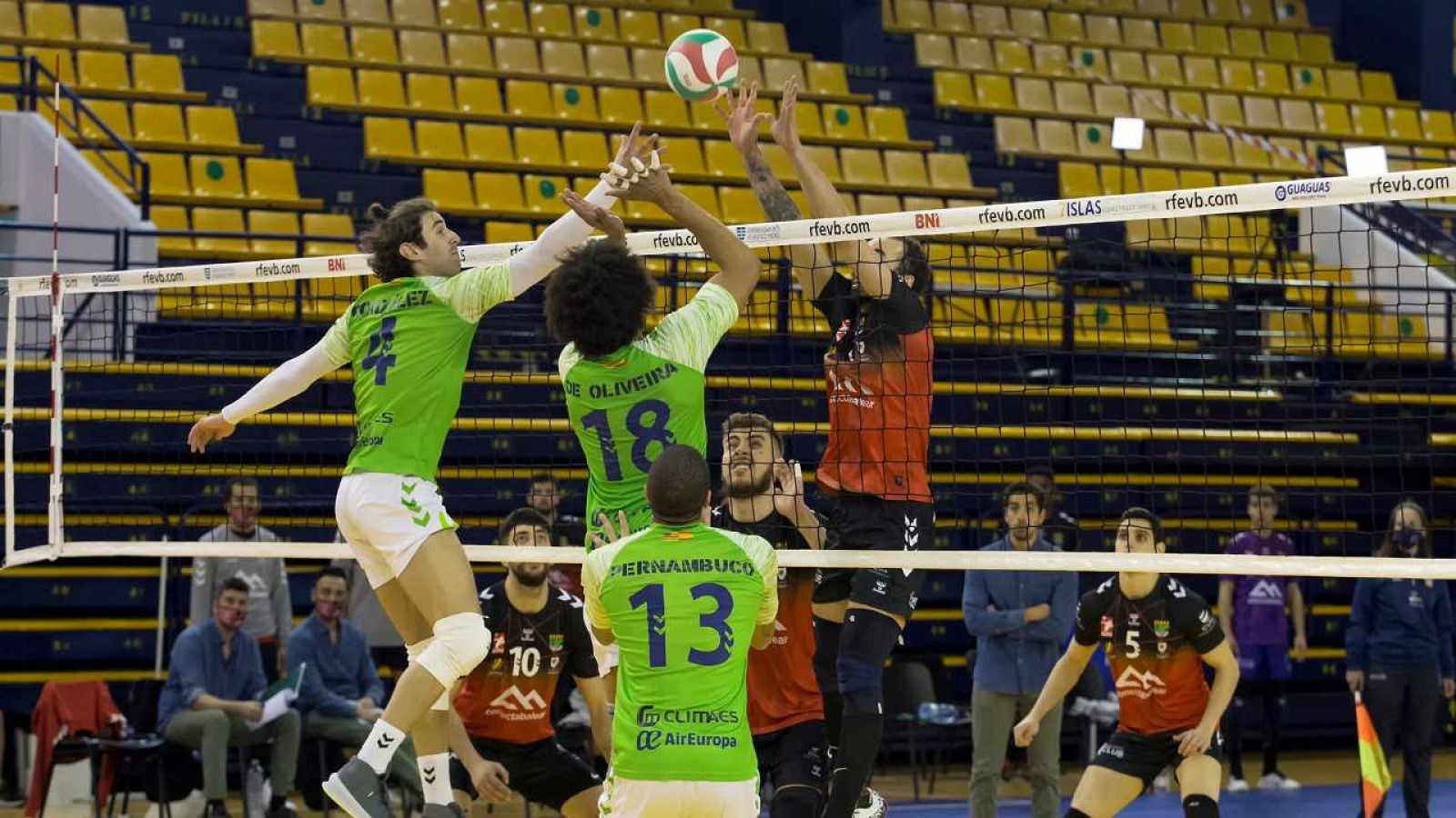 Copa del Rey de voleibol, cuartos: Urbia Uenergía Voley Palma - Conectabalear CV Manacor - partido completo