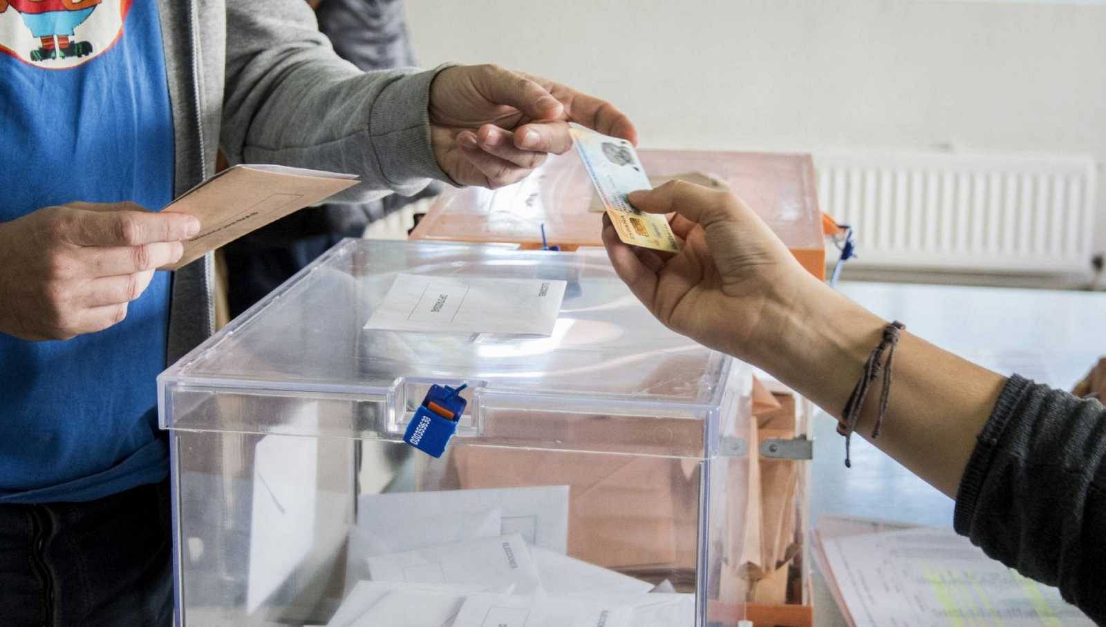 Miembros de la mesa electoral convocados el 14F piden que se les exima por razones familiares