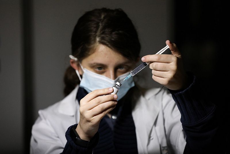 Más de tres millones de israelíes han recibido la primera dosis de la vacuna