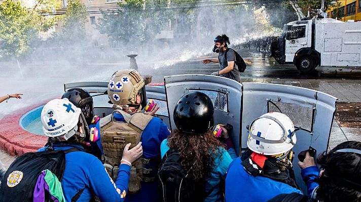 Nuevas protestas en Chile por la muerte de un artista callejero 