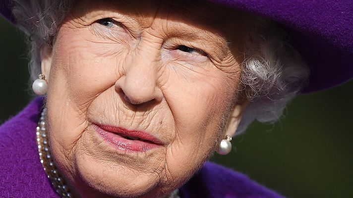 Isabel II del Reino Unido habría vetado más de mil leyes