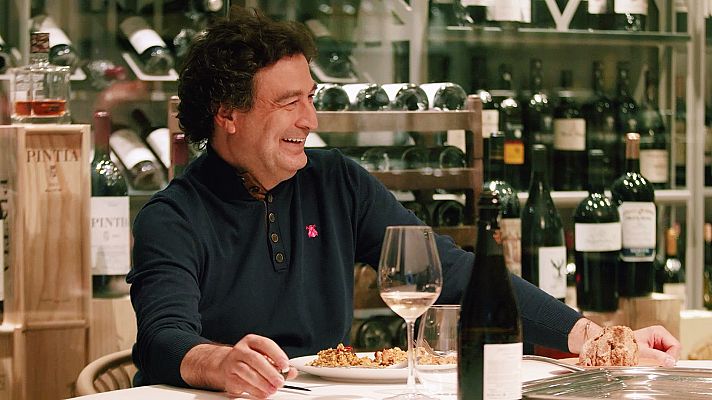Dos parejas y un destino - Flo y Gonzalo Miró valoran la paella de Pepe Rodríguez